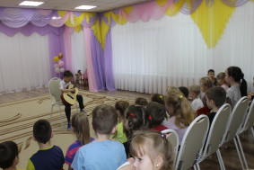 Детская школа искусств №4 в гостях у ребят-дошколят.