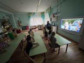 Занятия с элементами тренинга «Давай научимся дружить!» в подготовительных к школе группах Занятия с элементами тренинга «Давай научимся дружить!» в подготовительных к школе группах.
