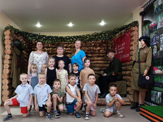 Экскурсия в музей военно - патриотического воспитания «Набат» Экскурсия в музей военно - патриотического воспитания «Набат».